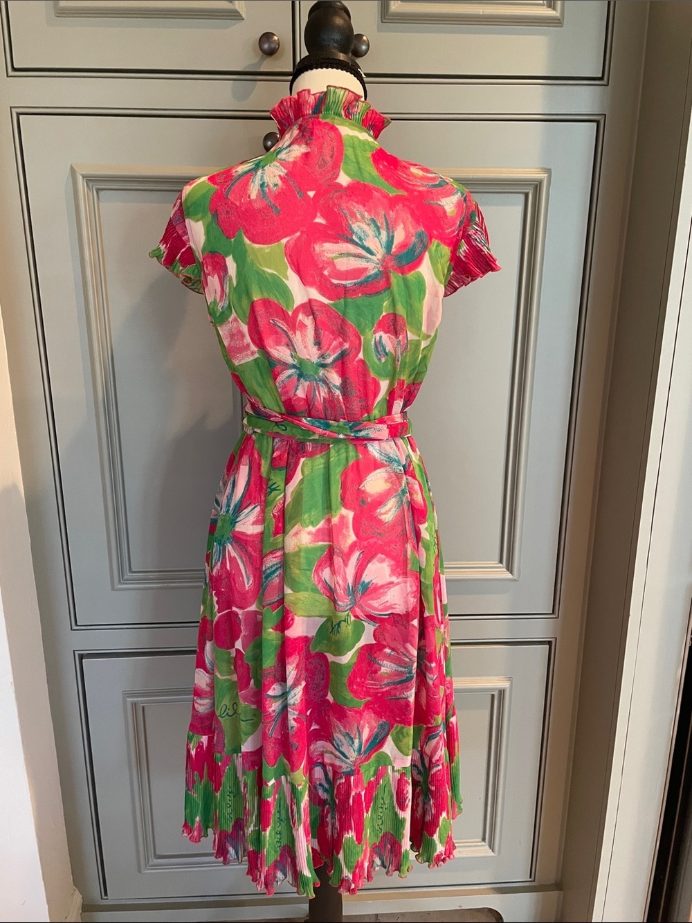 Lilly Pulitzer Floral Wrap Dress Size 8 Pink Green Ruffle Pleated Hem Slip Under - Picture 5 of 7